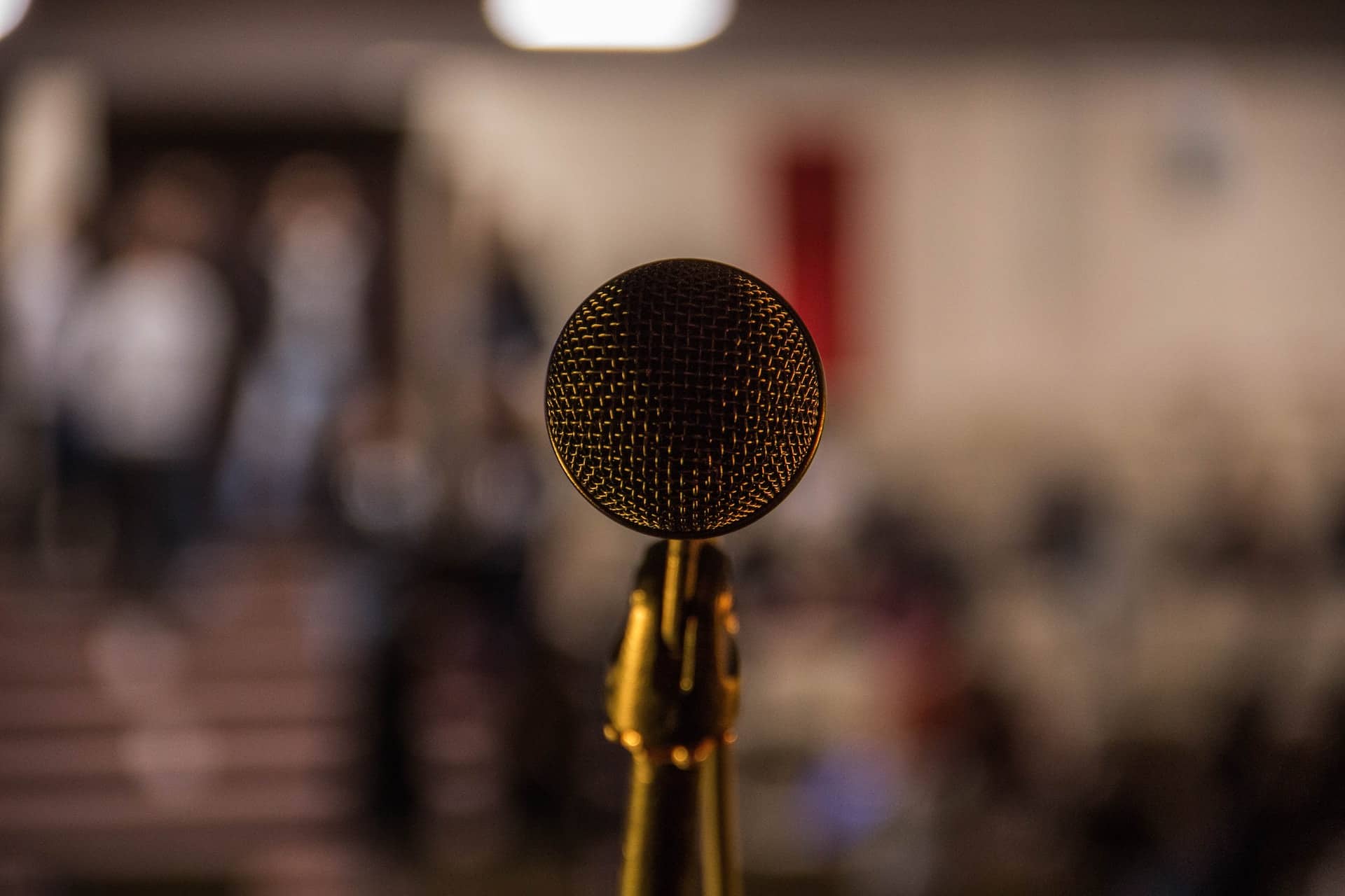 selective focus on microphone